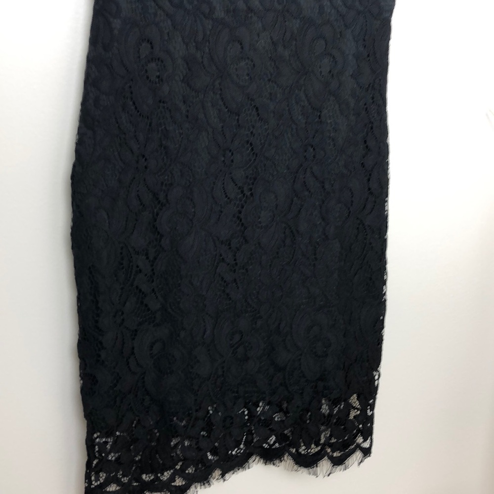 Lulu’s Black Lace Bodycon V-Neck Mini Dress Size XS - Picture 4 of 8